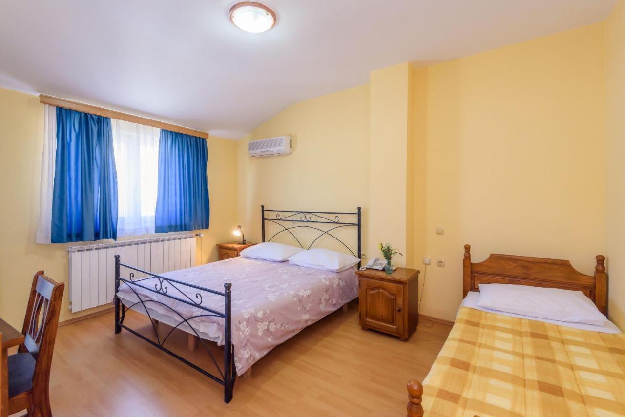 Bed and Breakfast Djudja I Mate Vid Exterior foto