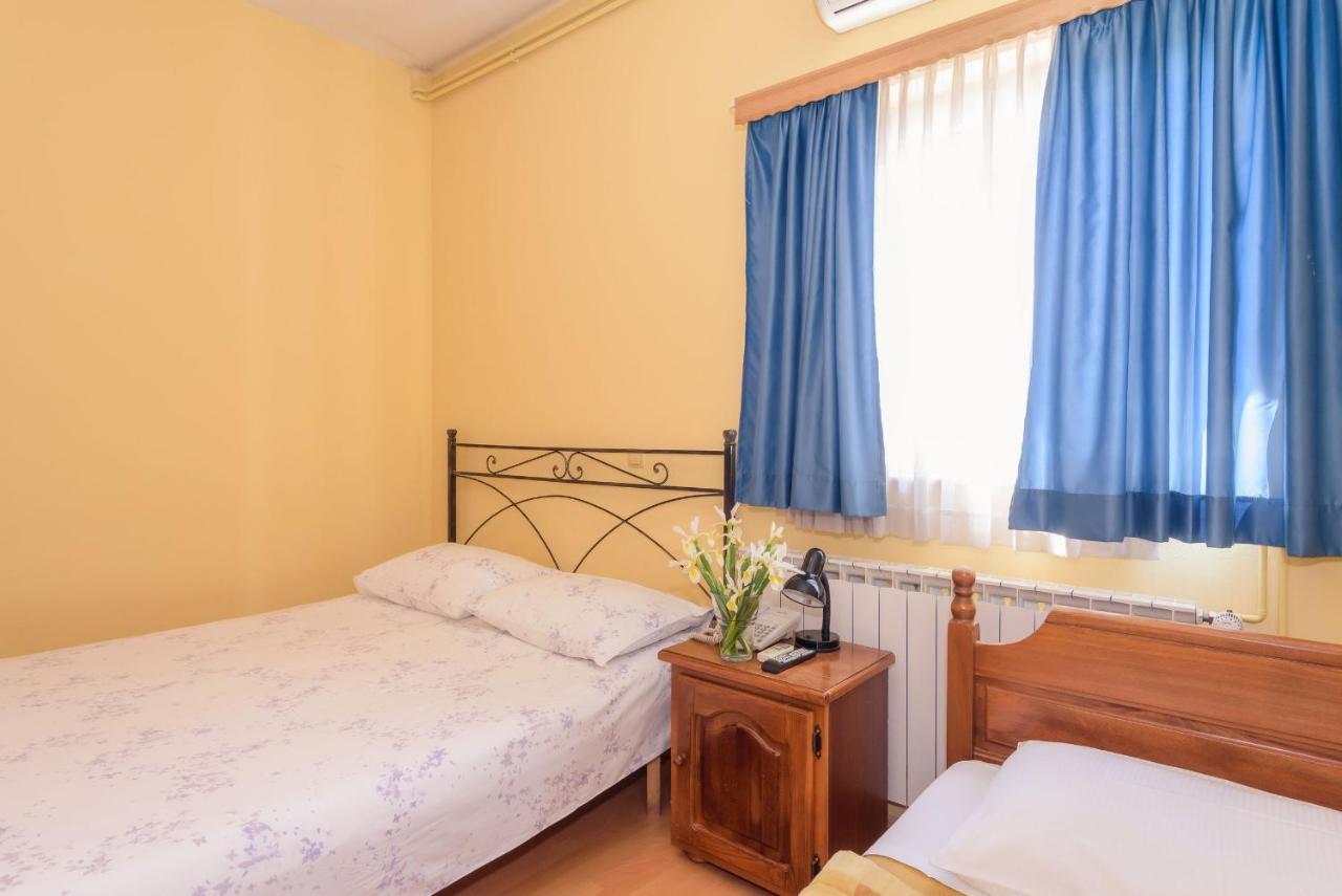 Bed and Breakfast Djudja I Mate Vid Exterior foto
