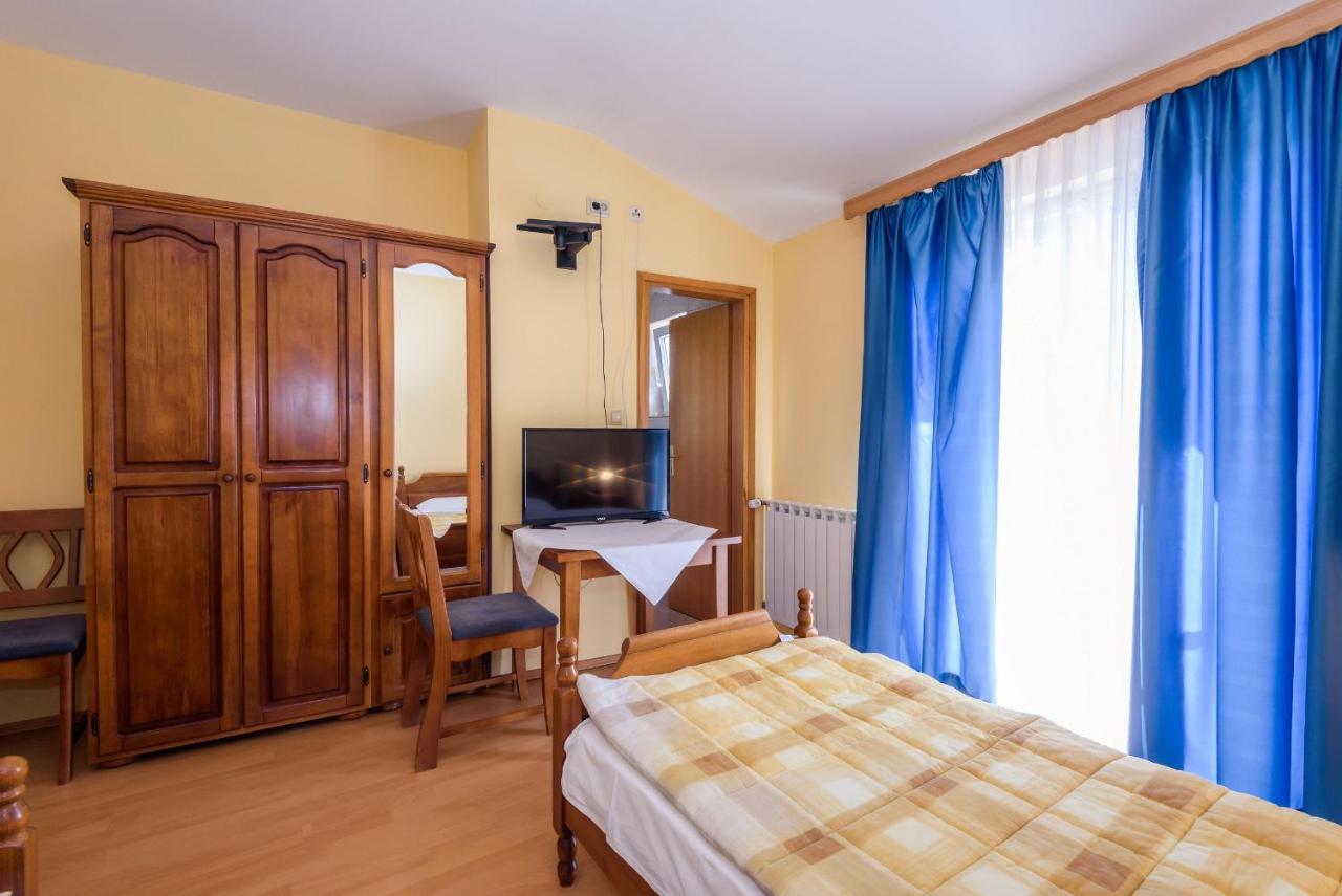Bed and Breakfast Djudja I Mate Vid Exterior foto